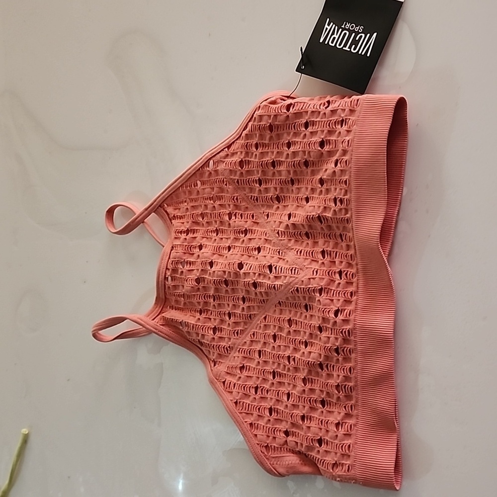 Victoria's secret sports bra size s nwt